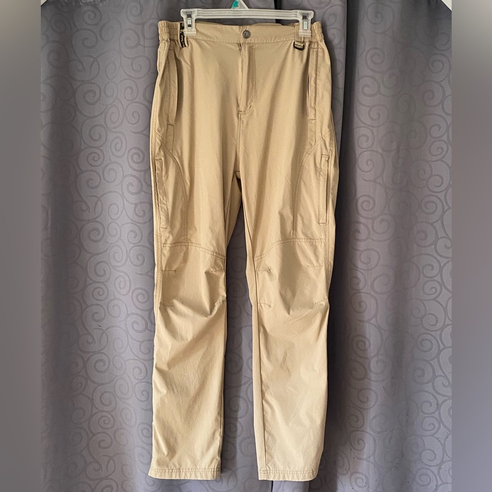 Outdoor sports men’s hiking pants size Medium